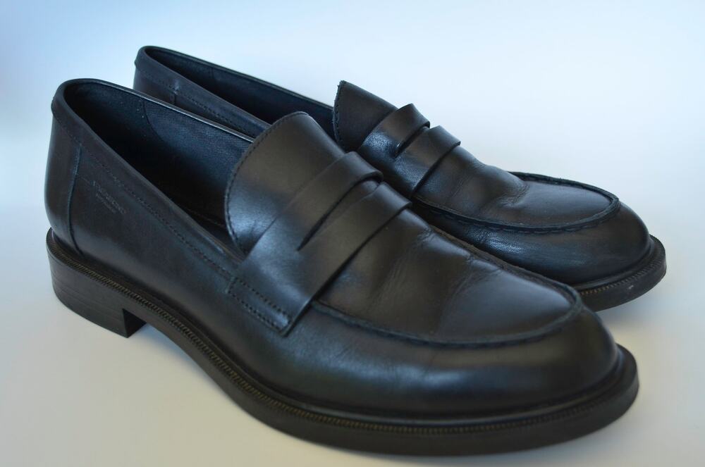 Vagabond Black Leather Loafers Size 10